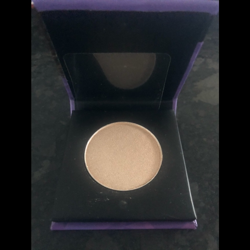 Sugar Cosmetics Mini Highlighter in Champagne